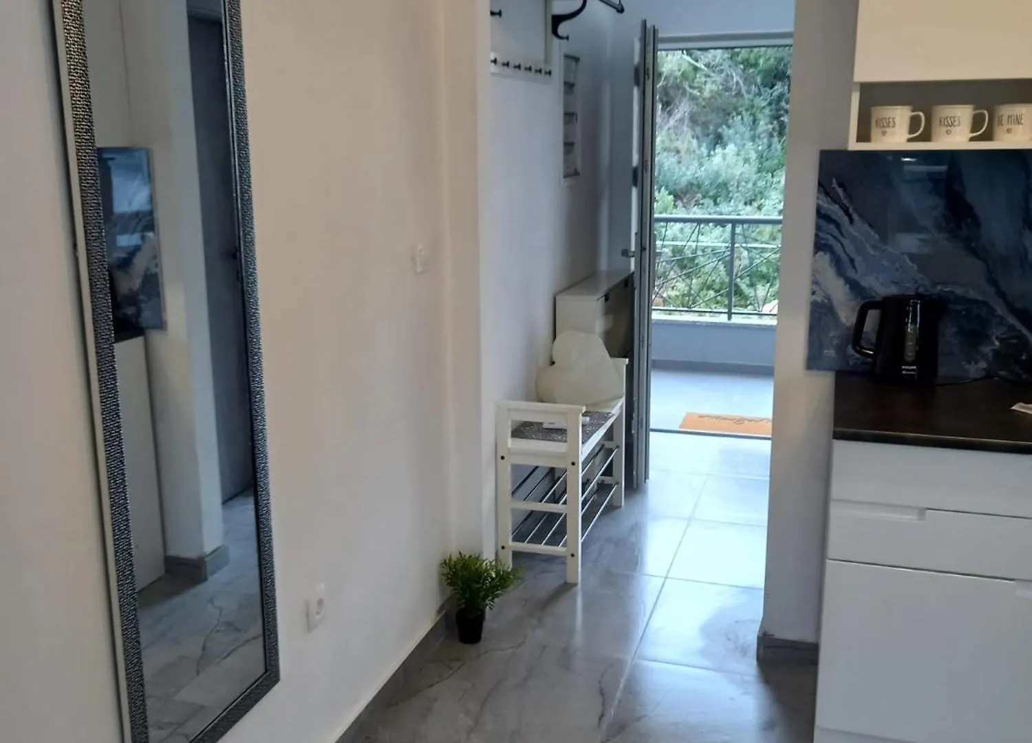 Mahar Apartment Molat 0*,