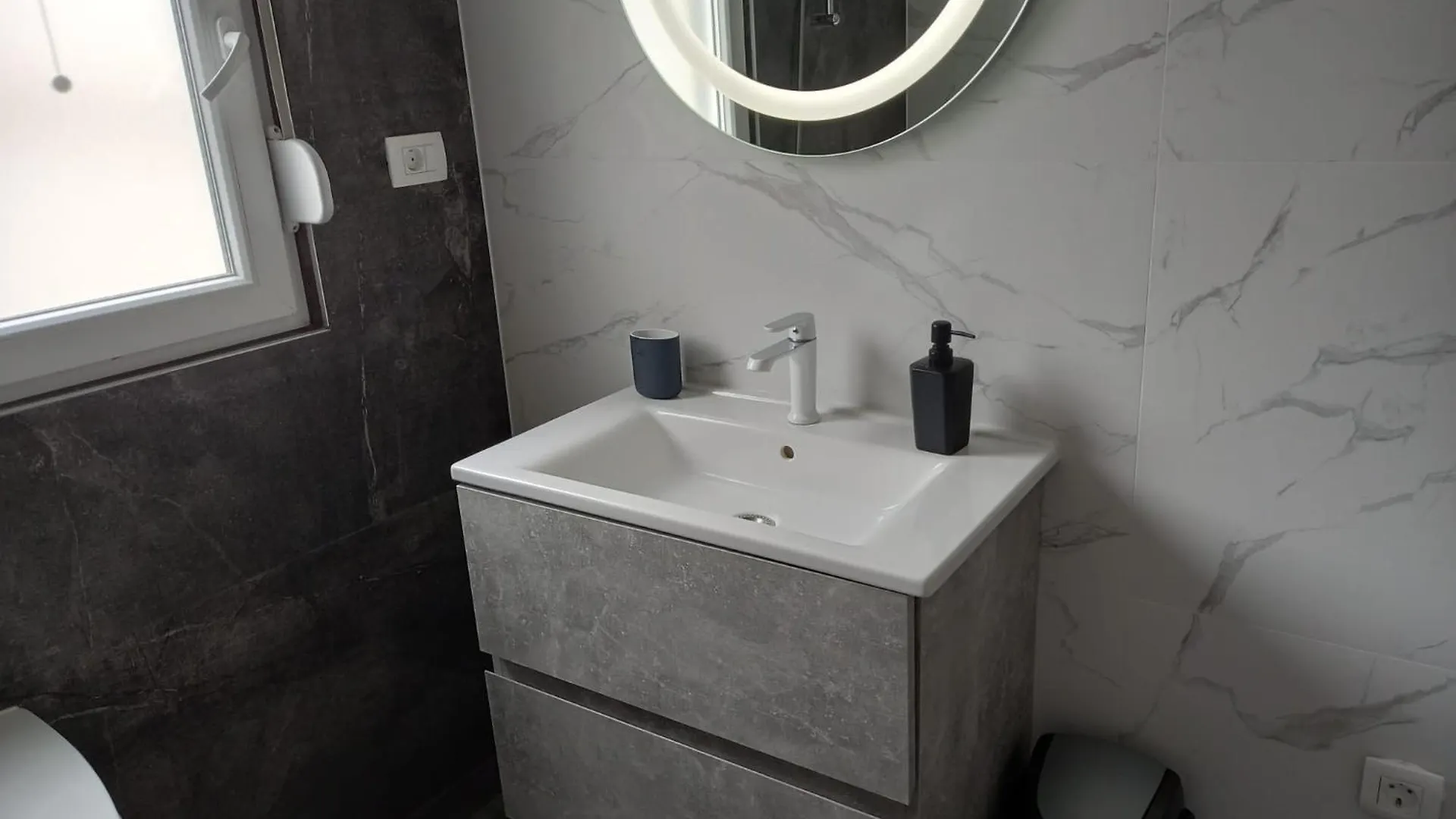 Mahar Apartment Molat