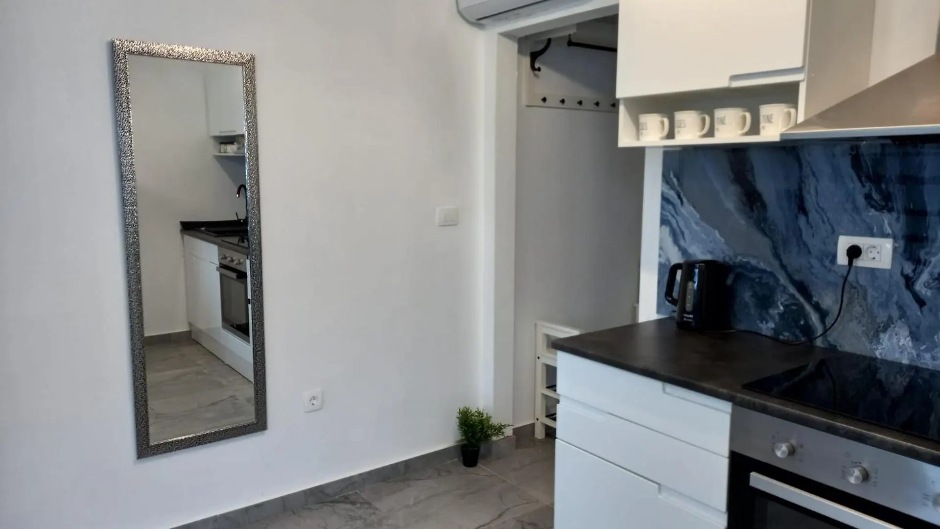 Mahar Apartment Molat